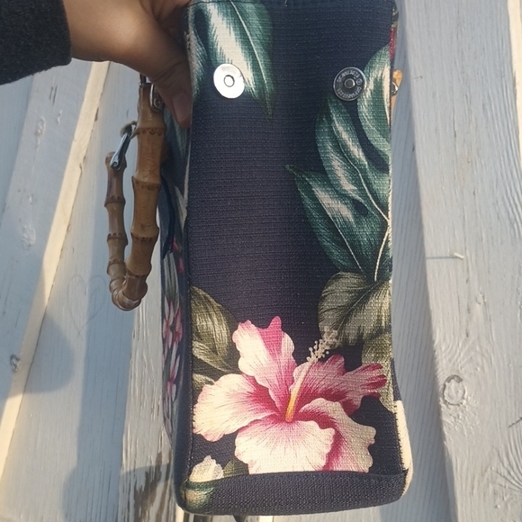 Vintage Floral Handbag - Picture 6 of 10